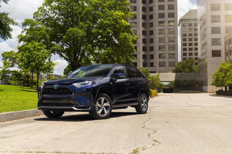  Toyota RAV4 Prime SE 2020 года  (фото 18 из 37)